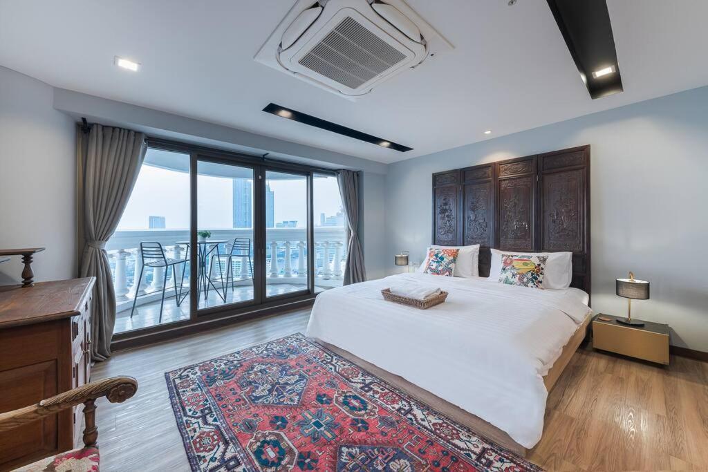 Central Bangkok, 5 Stars River View & Characteristic Decor Екстер'єр фото
