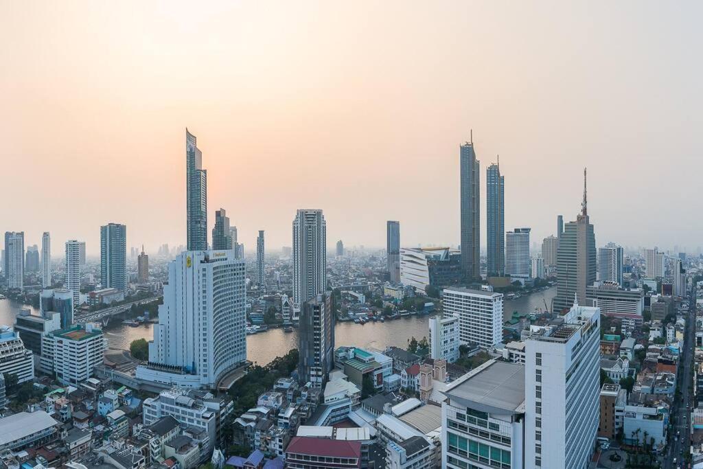 Central Bangkok, 5 Stars River View & Characteristic Decor Екстер'єр фото