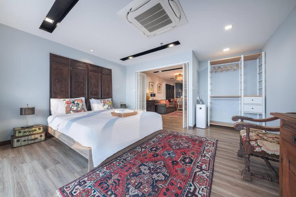 Central Bangkok, 5 Stars River View & Characteristic Decor Екстер'єр фото