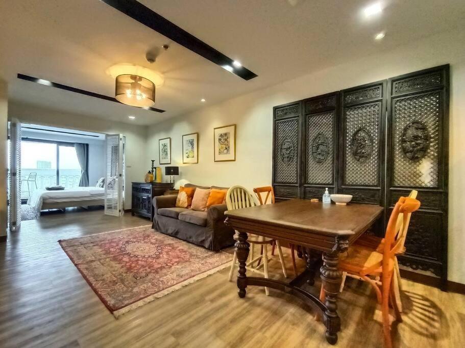 Central Bangkok, 5 Stars River View & Characteristic Decor Екстер'єр фото